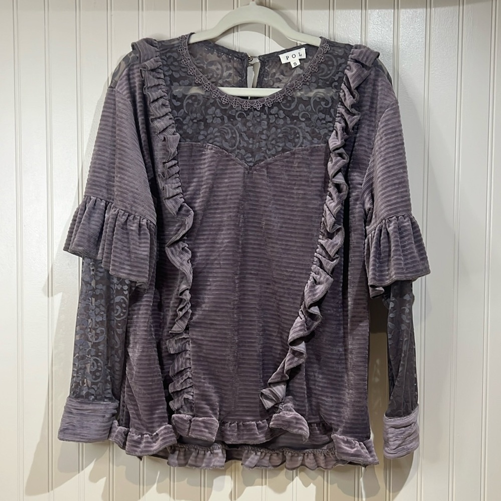 POL NWOT velvety lace Top